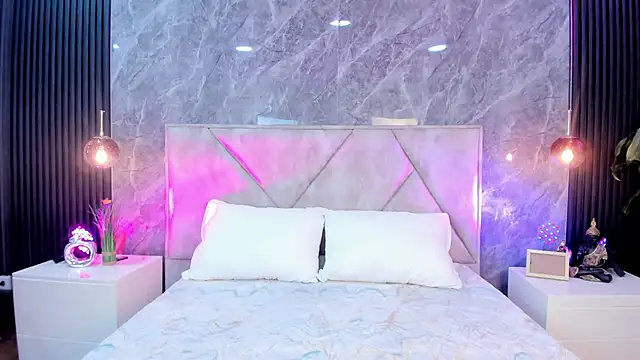 Emma Dancer online show from April 22, 2026, 2:18 pm