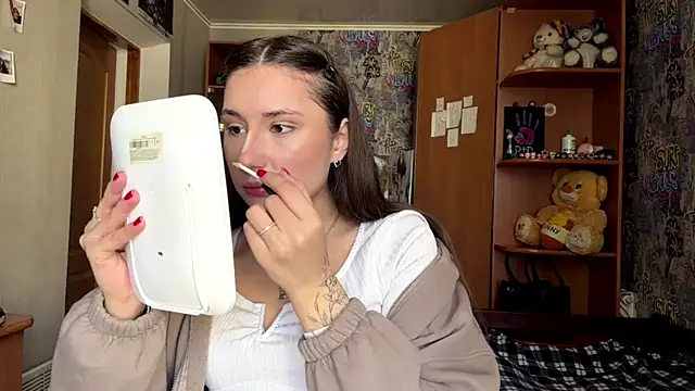 poly princess online show from April 15, 2026, 9:27 am