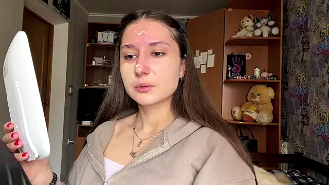 poly princess online show from April 18, 2026, 9:13 am