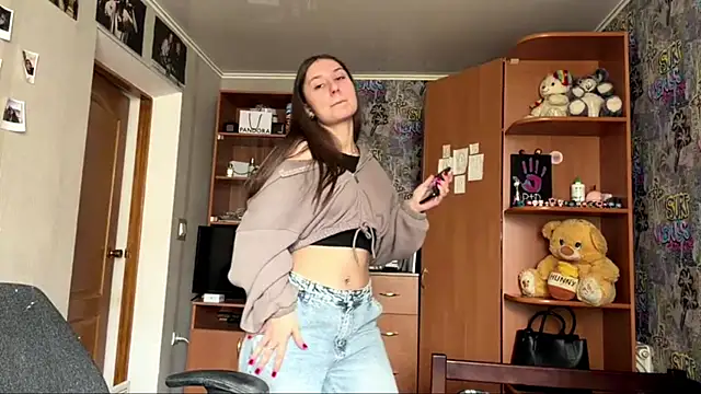 poly princess online show from April 23, 2026, 7:52 am