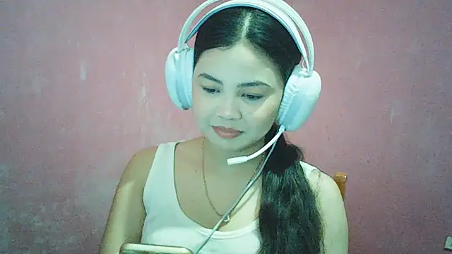 DessertFlower online show from June 7, 2026, 3:43 am