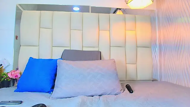 Lana Sliim online show from April 20, 2026, 1:25 pm