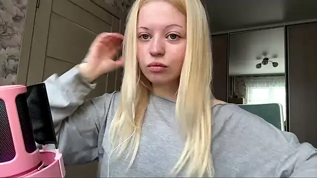 JeneeBIanks online show from March 1, 2026, 9:11 am