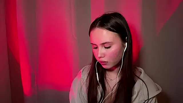 MarylynnSimens online show from February 25, 2026, 7:12 pm