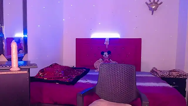 cellesthee online show from April 21, 2026, 9:04 am