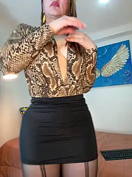 Viictoria-Jones online show from April 15, 2026, 10:11 am