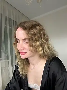 AinyrVixxen online show from April 19, 2026, 9:17 pm