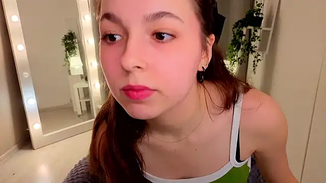 BellaThery online show from February 23, 2026, 5:05 am