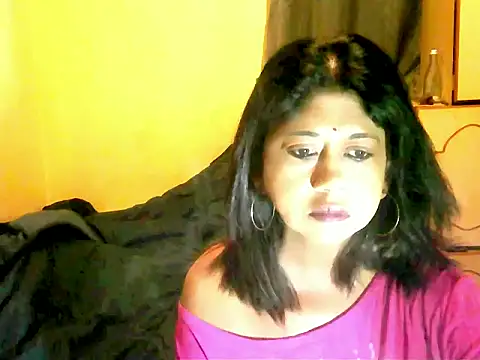 Snapshot of IndianPleasures21 chatting on April 24, 2026, 9:17 pm IndianPleasures21 online show from April 24, 2026, 9:17 pm