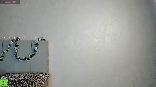 Annet Nel1son online show from April 21, 2026, 2:51 am