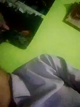 wifedesi7050 online show from March 23, 2026, 5:39 pm