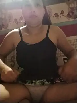 Snapshot of Radiant_smile chatting on June 8, 2026, 7:09 am Radiant smile online show from June 8, 2026, 7:09 am
