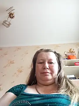 KiraStanton online show from April 21, 2026, 6:41 am