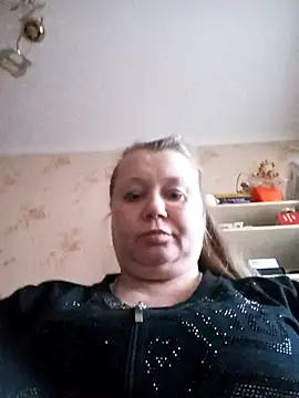 KiraStanton online show from April 23, 2026, 2:57 am