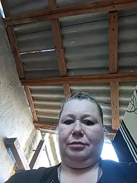 KiraStanton online show from June 4, 2026, 3:40 pm