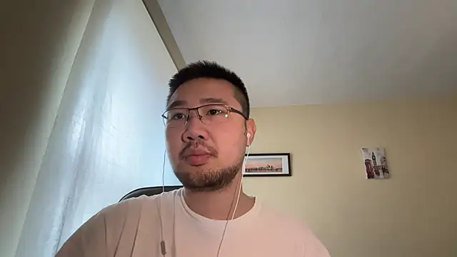 jasonryu2025 online show from April 4, 2026, 8:34 am