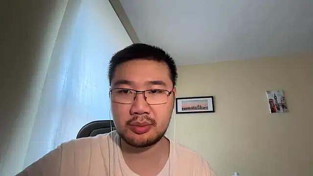 jasonryu2025 online show from April 21, 2026, 9:48 am