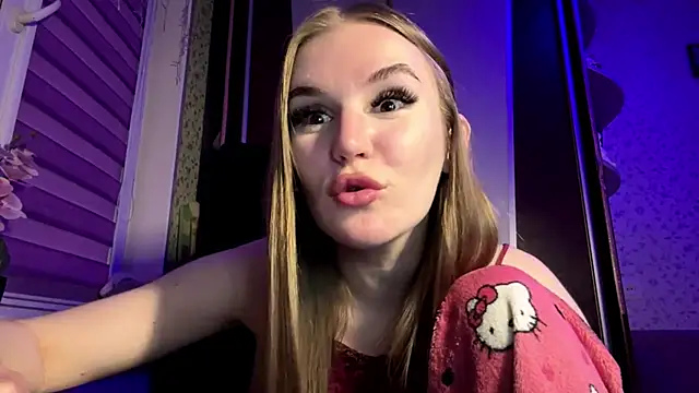 TinyTifa online show from March 6, 2026, 3:52 pm