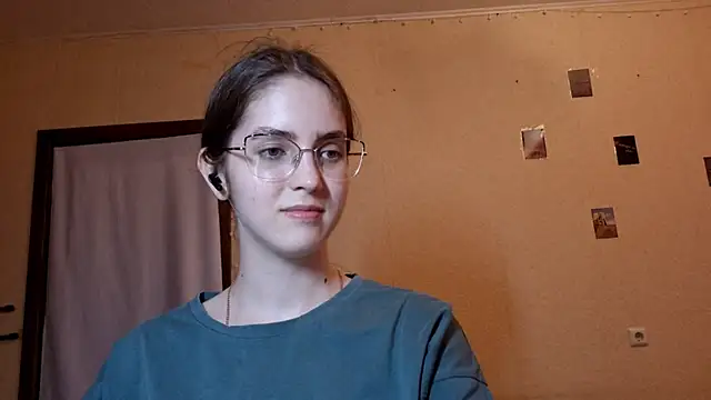 Snapshot of Katelemon chatting on June 3, 2026, 2:19 pm Katelemon online show from June 3, 2026, 2:19 pm