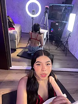 Snapshot of Ambarina_ chatting on April 30, 2026, 11:38 am Ambarina online show from April 30, 2026, 11:38 am