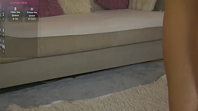 SabrineDivine online show from April 20, 2026, 4:15 am