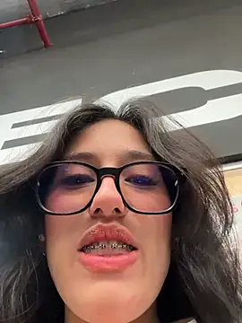 susi chimm online show from April 21, 2026, 1:06 pm