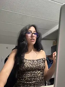 susi chimm online show from April 22, 2026, 2:36 am