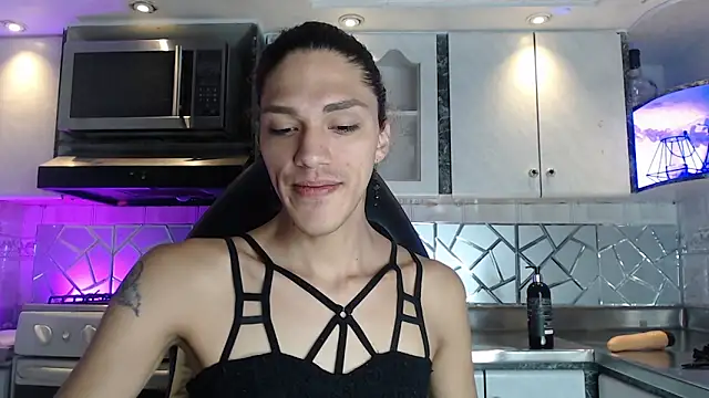 CrisOzzz online show from April 19, 2026, 5:45 pm