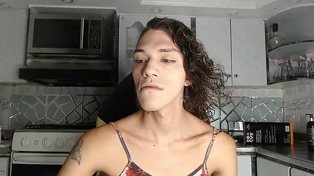 CrisOzzz online show from April 23, 2026, 5:59 pm