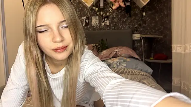 SofiaMarken online show from March 6, 2026, 1:07 pm