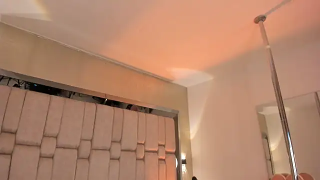 SusiMendez online show from April 15, 2026, 7:43 pm