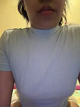 Snapshot of sessy_grl chatting on June 21, 2026, 3:36 pm sessy grl online show from June 21, 2026, 3:36 pm