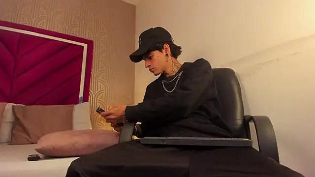 Dominic Foxx online show from March 3, 2026, 12:22 pm