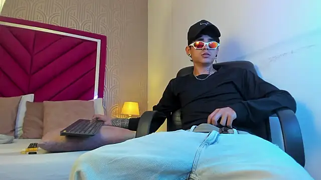 Dominic Foxx online show from March 4, 2026, 7:53 pm