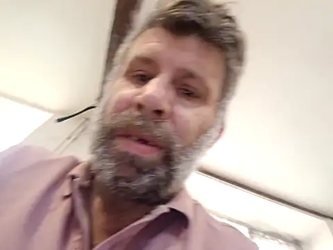 stud2512 online show from April 20, 2026, 3:04 pm