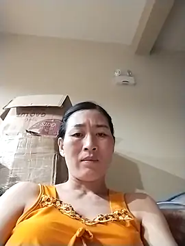 lris-Beauty77 online show from April 4, 2026, 3:42 pm