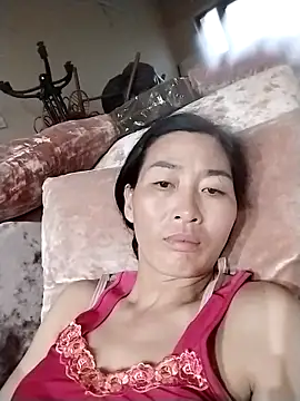 lris-Beauty77 online show from April 14, 2026, 10:49 pm