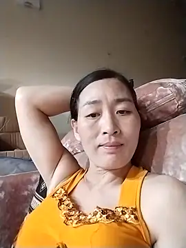 lris-Beauty77 online show from April 17, 2026, 3:15 pm