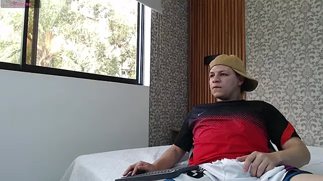 SamJoness  online show from March 7, 2026, 7:33 pm