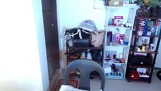 sweetasian zoe online show from April 21, 2026, 6:34 pm