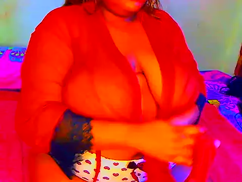 SweetChubbyQueen online show from March 4, 2026, 5:24 am