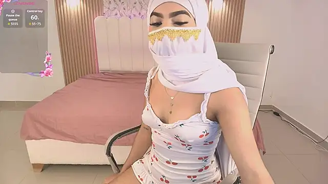 Snapshot of allyson_nahid chatting on May 10, 2026, 11:26 am allyson nahid online show from May 10, 2026, 11:26 am