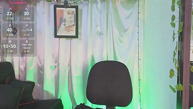 LeanaMaturee online show from March 28, 2026, 12:05 pm