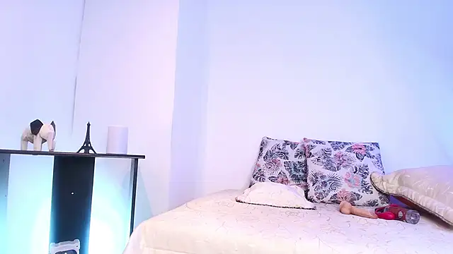 VanessaBels  online show from March 3, 2026, 7:09 pm