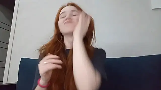 DizzyRina online show from March 13, 2026, 3:18 pm