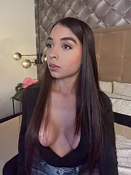 Snapshot of AnnyVega__ chatting on July 3, 2026, 4:57 pm AnnyVega online show from July 3, 2026, 4:57 pm