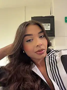 Snapshot of AnnyVega__ chatting on July 7, 2026, 9:41 pm AnnyVega online show from July 7, 2026, 9:41 pm