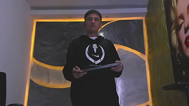 Matheus Ic  online show from February 28, 2026, 6:53 pm