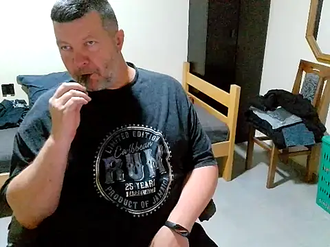 Snapshot of pozitiva000 chatting on June 12, 2026, 8:52 pm pozitiva000 online show from June 12, 2026, 8:52 pm