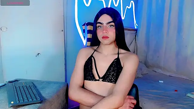 xyaraluv  online show from April 23, 2026, 4:57 am